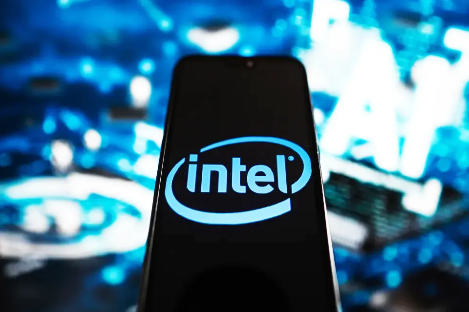 Intel is pushing developers to create AI-enabled PC apps